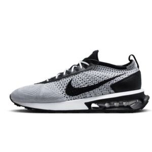 Pre-Owned Nike Air Max Flyknit Racer – White/Black – Size 6